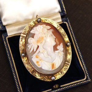 14ky Cameo with Seed Pearls